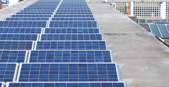 Factors to consider when choosing commercial solar panels